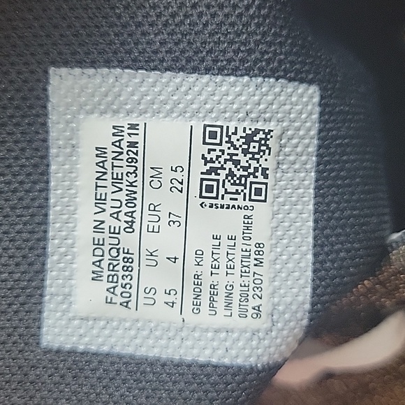 Converse High Top Brand new. - Picture 10 of 12